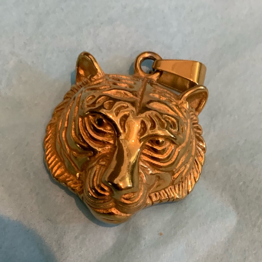 Vintage gold plated pendent